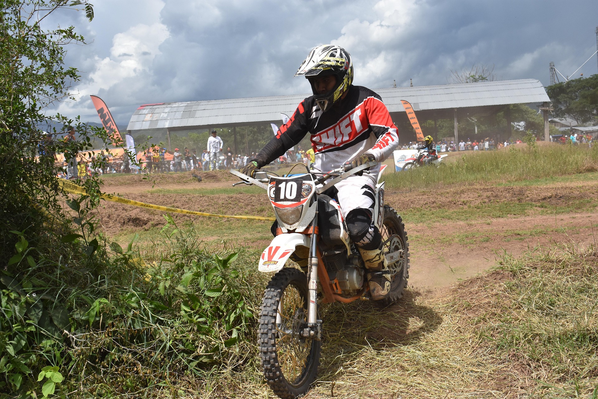 Équipement moto : Le guide ultime pour rouler en toute sécurité en 2026